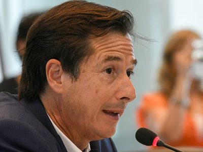Lipovetzky le apuntó a Arroyo por los sobreprecios, aunque reconoció el trabajo del Gobierno