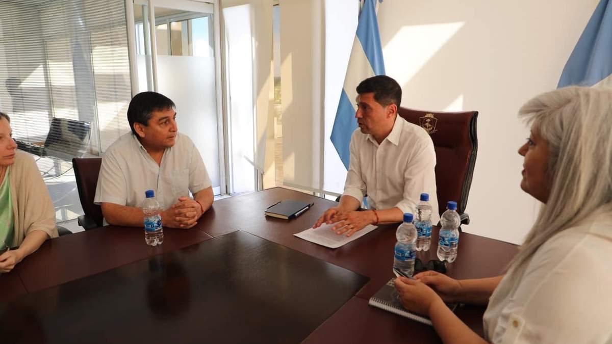 Reunión entre el vicegobernador Marcos Koopmann y la conducción provincial de ATE. Fuente: (Facebook)