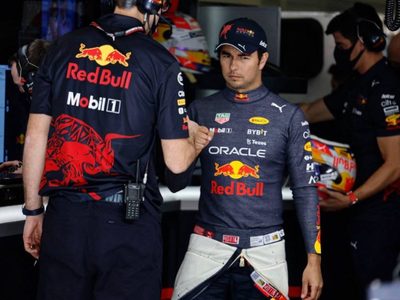Checo Pérez: "Queda mucho por delante y tenemos un coche competitivo"