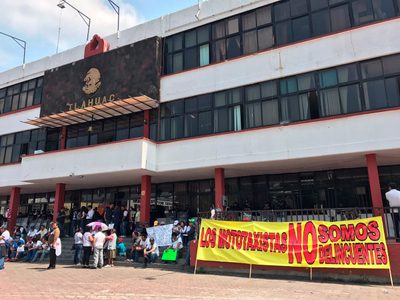 '¡No somos delincuentes, queremos trabajar!”, claman mototaxistas y exigen ser regularizados