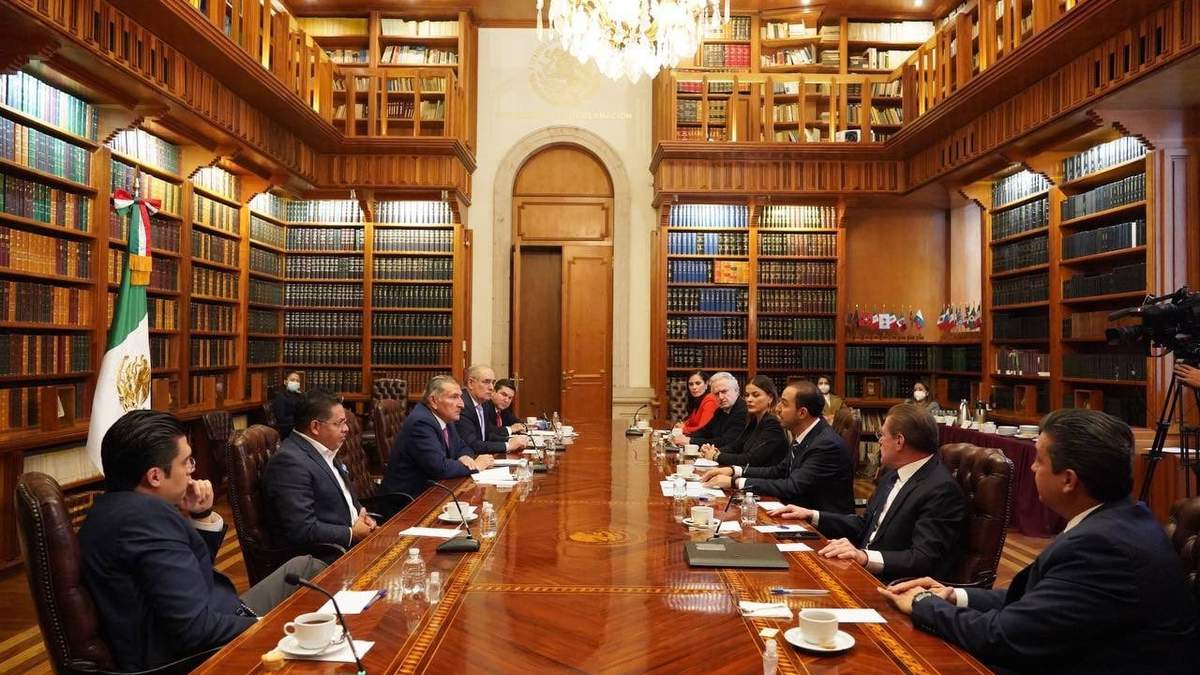 Reunión de panistas con funcionarios del gobierno federal