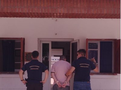 Se entregó el autor del crimen narco en Villa Ceferino y quedó detenido