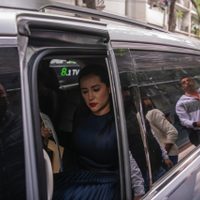 Sandra Cuevas se traslada en camioneta sin placas; solo tiene “permiso especial” de Tamaulipas