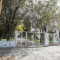 Incendio en barrio Belgrano: por riesgo de derrumbe, trasladaron la Escuela 207 a otro sector