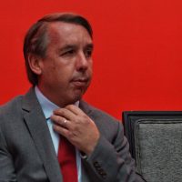 Utilidades de Televisa cayeron casi 60%; las de TV Azteca 18%