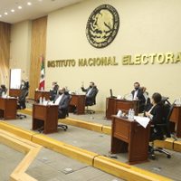 INE rechaza aplicar medidas cautelares contra AMLO por mañaneras en Coahuila e Hidalgo