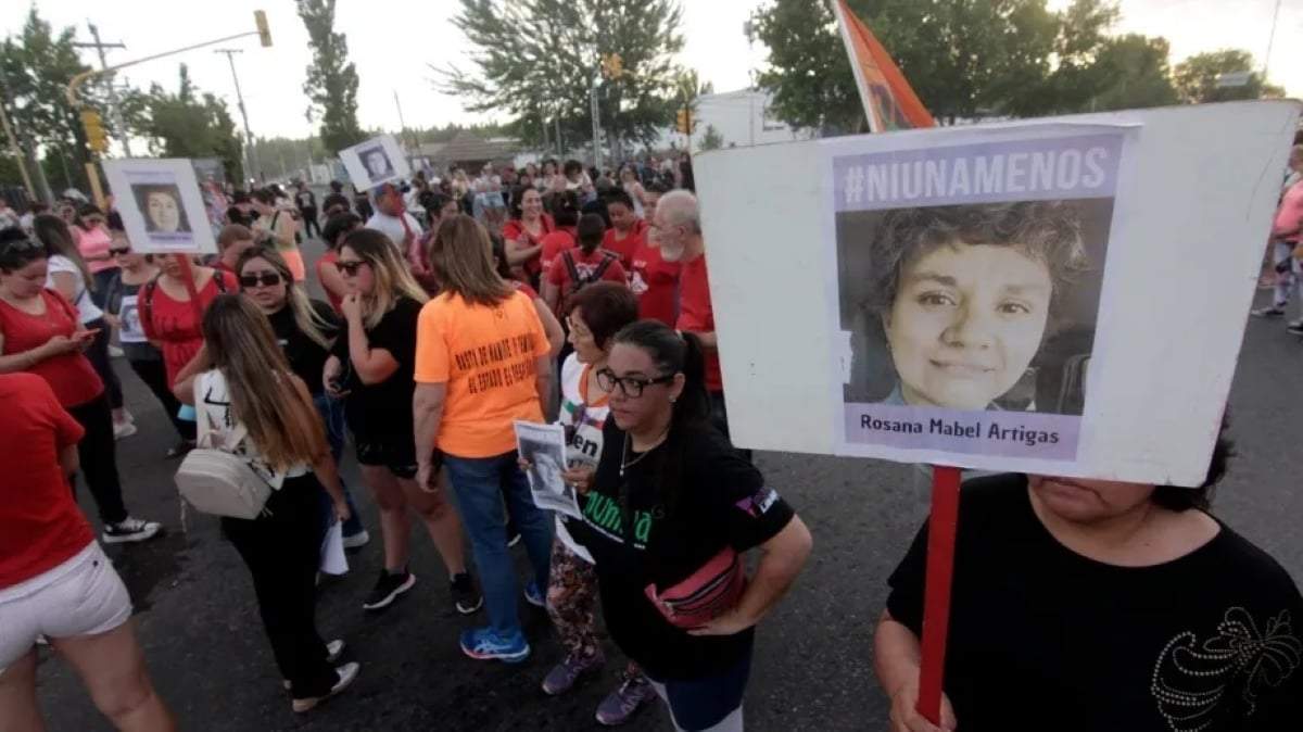 Marcha por Rosana Artigas. Fuente: (Diario Río Negro)