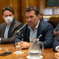 Darío Martínez firmó acuerdos con cooperativas de energía eléctrica