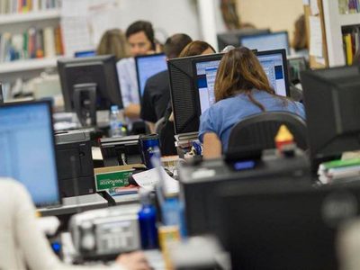 Motosierra 2.0: el Gobierno elimina más de 40.000 empleos públicos y confirma cuál será el nuevo paso