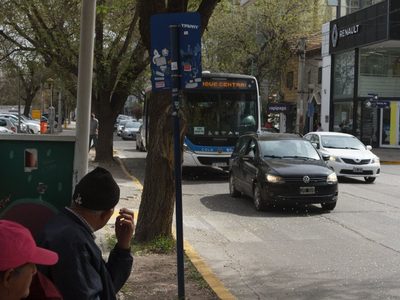 Qué pasará con el transporte público en Neuquén durante el paro nacional de la CGT