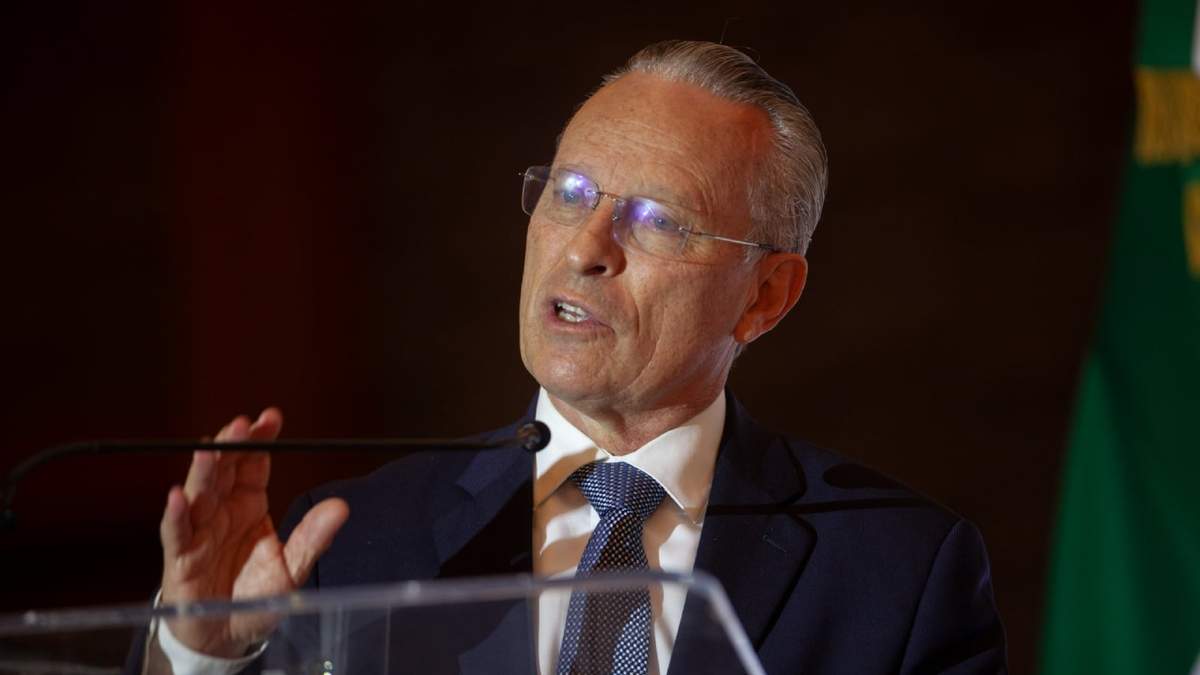 El presidente del CCE, José Medina Mora