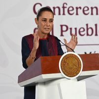 Vallas en el Centro Histórico es algo que tenemos que hacer para evitar confrontación: Sheinbaum