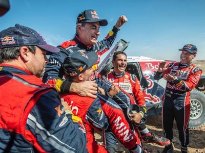 Carlos Sainz, campeón del Dakar