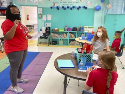 Miami mantiene todas sus escuelas abiertas con un protocolo sanitario estricto
