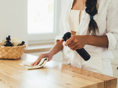 Toallitas "mágicas" para limpiar tu casa: con solo 4 ingredientes y sin gastar de más en productos