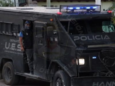 Importante operativo en Neuquén: allanamientos en tres barrios dejaron detenidos y secuestro de armas, drogas y bombas molotov