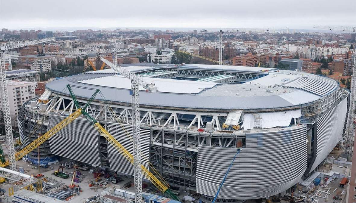 El Estadio Santiago Bernabéu. "Estructura vanguardista y envolvente"