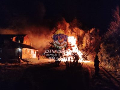 Murió una mujer en el incendio de su vivienda en Junín de los Andes