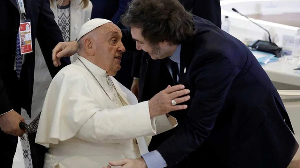El papa Francisco y Javier Milei en 2024 durante su primer encuentro.