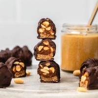 Sin gluten ni azúcar: cómo preparar estos deliciosos snickers veganos