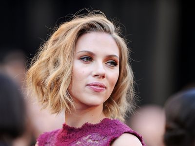 ¡Osada! El lado nunca antes visto de Scarlett Johansson en el tráiler de su nueva cinta