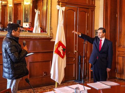 Asume el alcalde interino de Toluca; concluirá el trienio del presidente prófugo