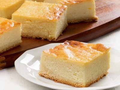 Sin prender el horno, hacé estas tortitas de ricota y limón que se cocinan mientras te preparás el mate