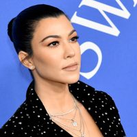 "Ten mucho cuidado": Kourtney Kardashian sorprendió al vestir un revelador atuendo