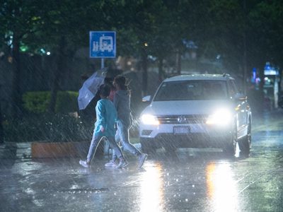 Lluvias intensas con descargas eléctricas azotarán entre lunes y jueves en estas entidades