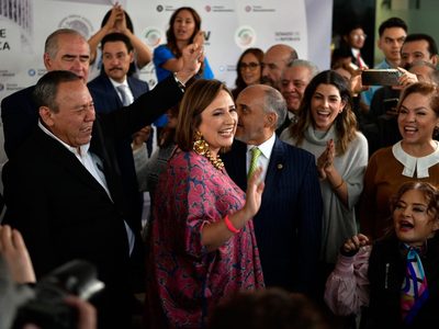 Xóchitl Gálvez presenta iniciativa para regular los gobiernos de coalición