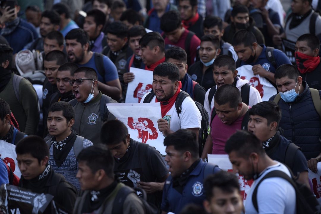 Marcha Ayotzinapa 9 años 2