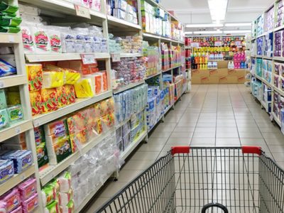 El Gobierno lanzó el plan "Super Cerca": una canasta de 70 productos a precios fijos