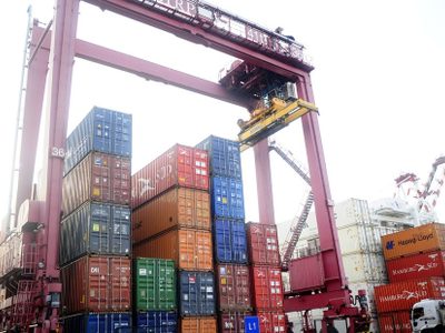 En julio, la balanza comercial arrojó un superávit de US$988 millones