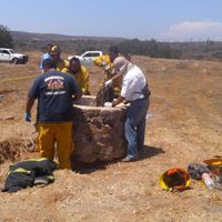 Descubren 'narcopozo” y campamento con seis cadáveres al sur de Ensenada