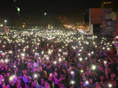 Más de 65 mil personas disfrutaron el primer día de la Fiesta de la Confluencia