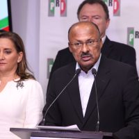René Juárez buscaría de nuevo la presidencia del PRI solo si hay 'piso parejo”