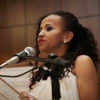 Académica brasileña comparte su labor para reivindicar a la mujer entre adolescentes
