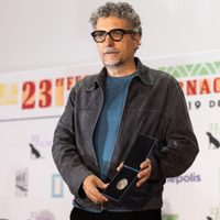 Mendonça Filho recibió la Medalla Filmoteca UNAM; su película “El agente secreto” inauguró el FICM