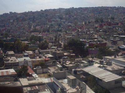 Ecatepec de nuevo en semáforo rojo; anuncian sanciones por desacato a restricciones