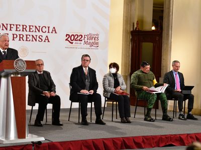 Titular de la Sedena da positivo a covid-19; estuvo sin cubrebocas en la mañanera