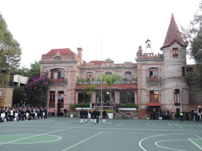 Niño de seis años murió ahogado en el Colegio Williams; familia acusa negligencia y exige justicia