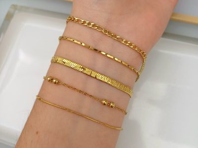 Reciclá las pulseras de metal que ya no usás: creá esto tan útil para organizar tus aritos