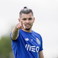 Entrenador del Sevilla elogia a "Tecatito"