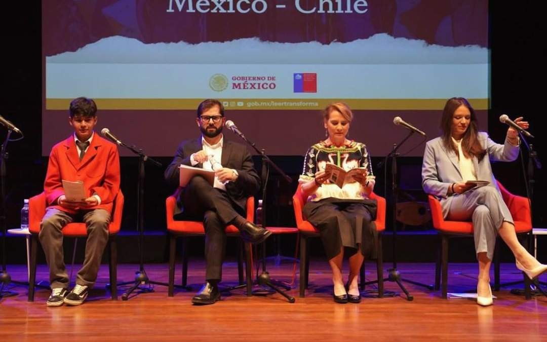 El presidente chileno Gabriel Boric y la historiadora Gutiérrez Müller