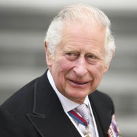 De príncipe por 73 años a rey: Carlos III, el hijo mayor de Isabel II, es ahora el monarca británico