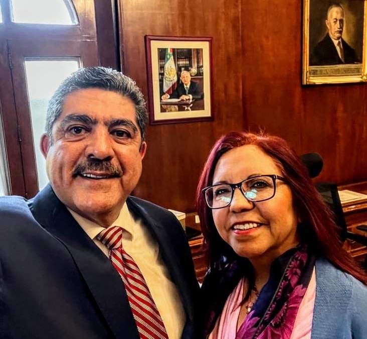 Manuel Espino y Leticia Ramírez, titular de la SEP