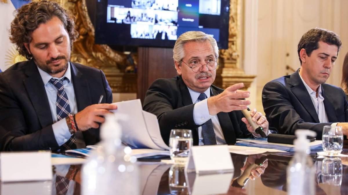 Santiago Cafiero, Alberto Fernández y Eduardo de Pedro. Fuente: (Twitter)