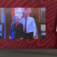 AMLO felicitó a Poniatowska por sus 90 años y la llamó "la mejor escritora de México" (Video)