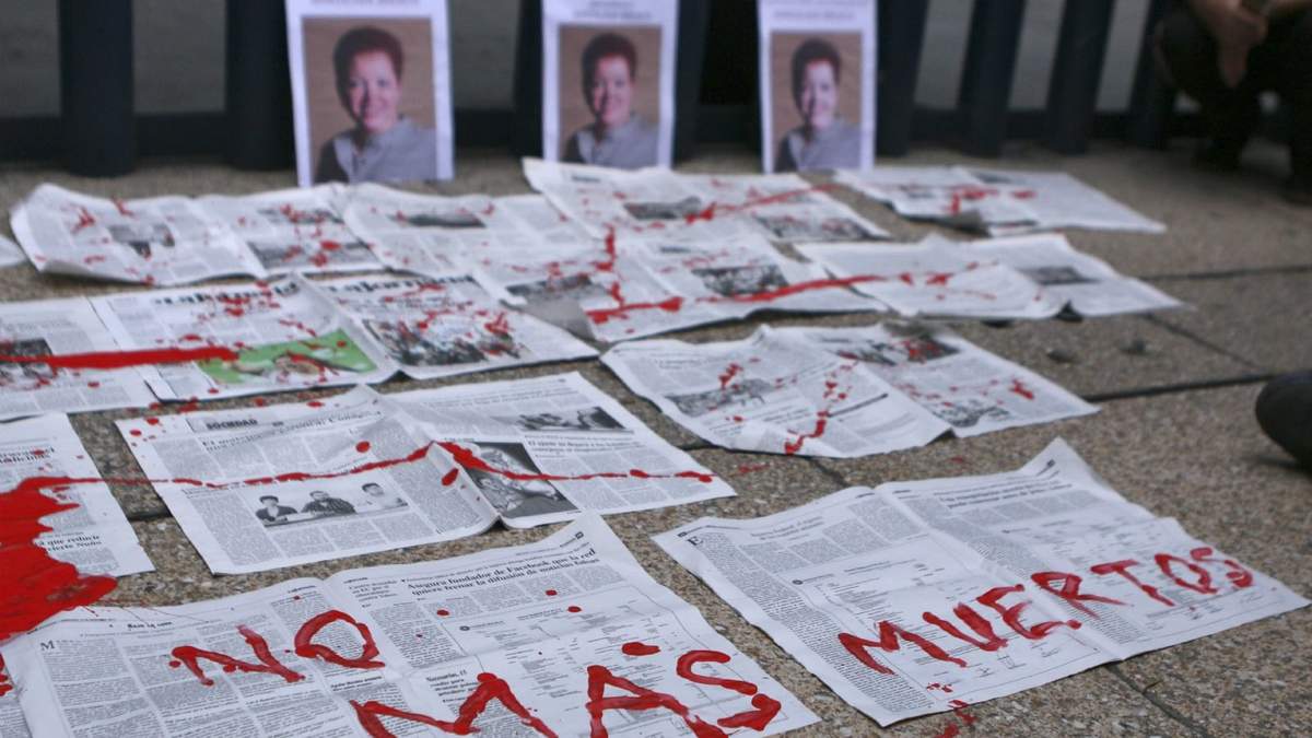 Protesta en la FGR por el asesinato de la periodista Miroslava Breach