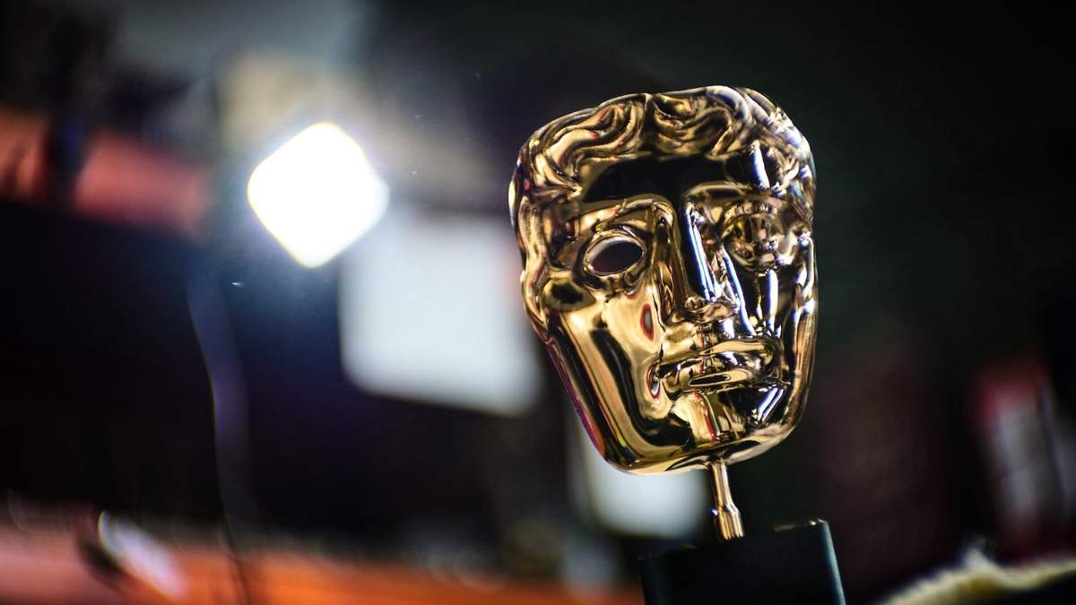 Una máscara terminada de los Premios de la Academia Británica de Cine